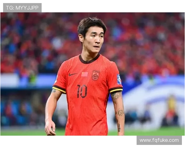 韦世豪传球精准德尔加多突破被封堵错失良机